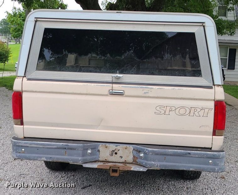 image for item MG9540 1993 Ford F150  pickup truck