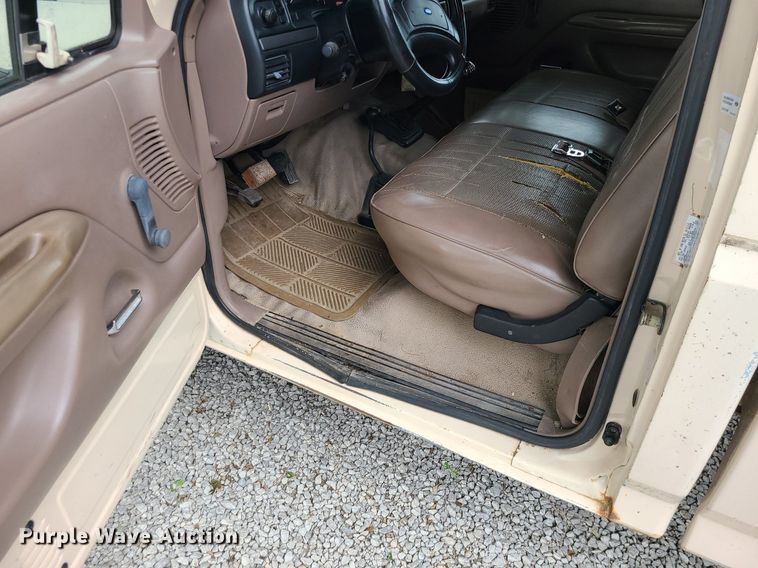 image for item MG9540 1993 Ford F150  pickup truck