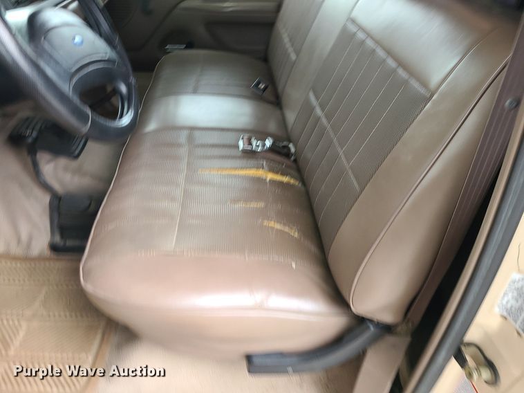 image for item MG9540 1993 Ford F150  pickup truck