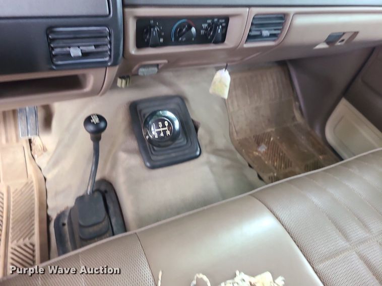 image for item MG9540 1993 Ford F150  pickup truck