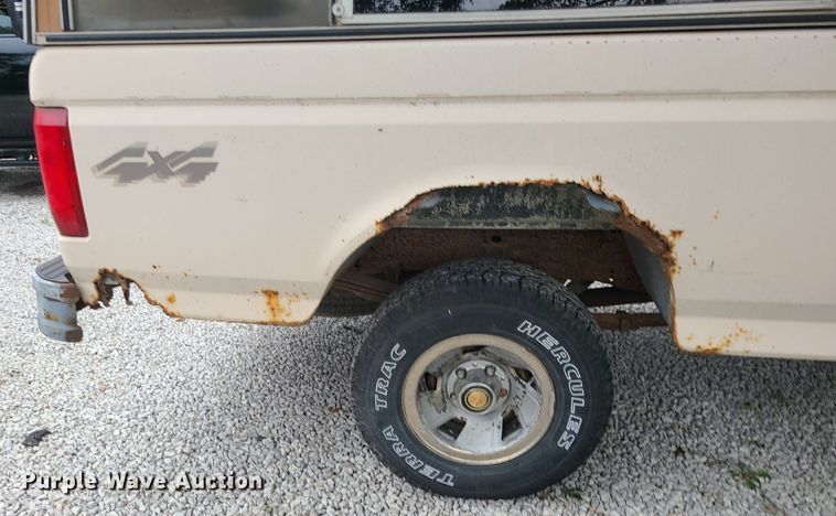 image for item MG9540 1993 Ford F150  pickup truck