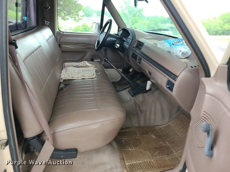 image for item MG9540 1993 Ford F150  pickup truck