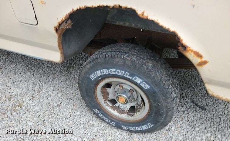 image for item MG9540 1993 Ford F150  pickup truck