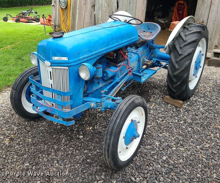 image for item MG9541 Ford 8N  tractor