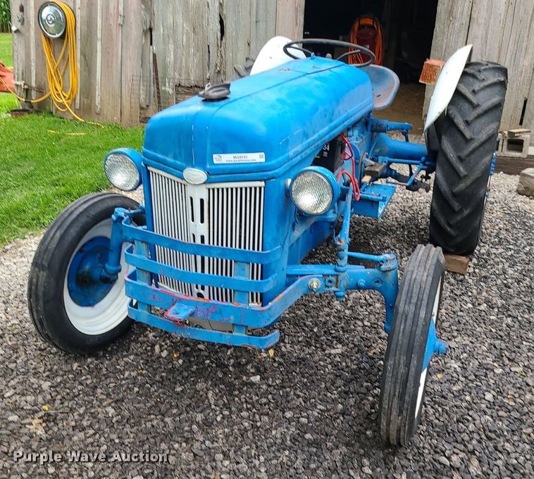 image for item MG9541 Ford 8N  tractor