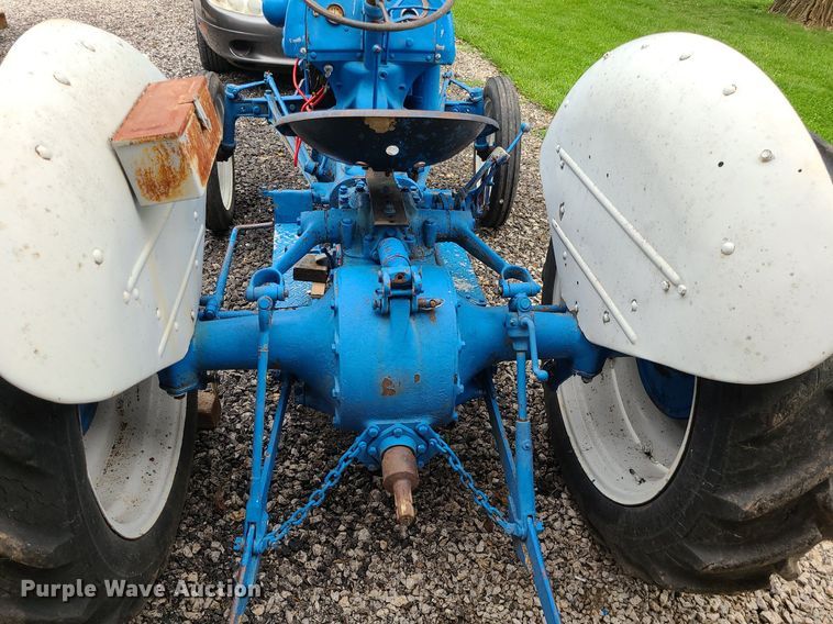 image for item MG9541 Ford 8N  tractor