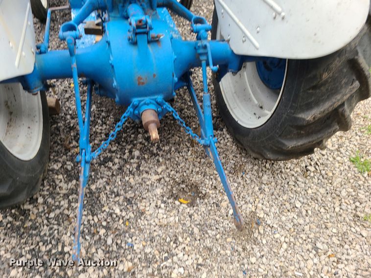 image for item MG9541 Ford 8N  tractor