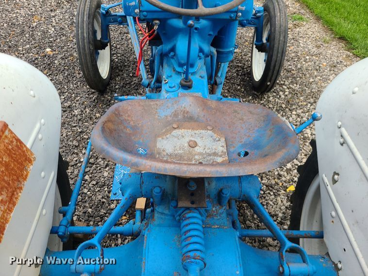 image for item MG9541 Ford 8N  tractor