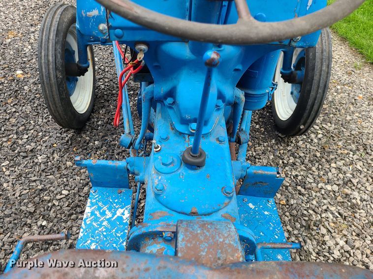 image for item MG9541 Ford 8N  tractor