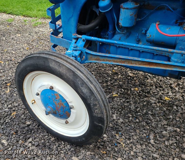 image for item MG9541 Ford 8N  tractor