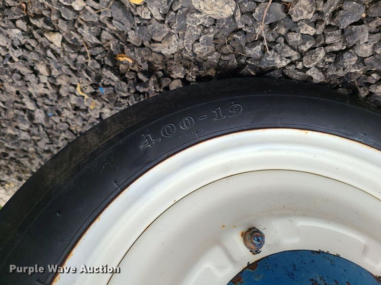 image for item MG9541 Ford 8N  tractor