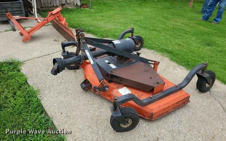 image for item MG9542 (2) pieces of ag equipment