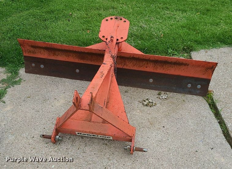 image for item MG9542 (2) pieces of ag equipment