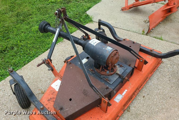 image for item MG9542 (2) pieces of ag equipment