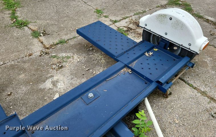 image for item MG9543 Master Tow  car dolly