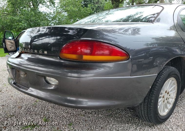 image for item MG9545 2004 Chrysler Concorde