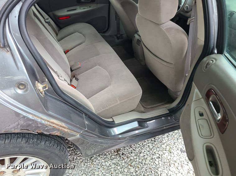 image for item MG9545 2004 Chrysler Concorde