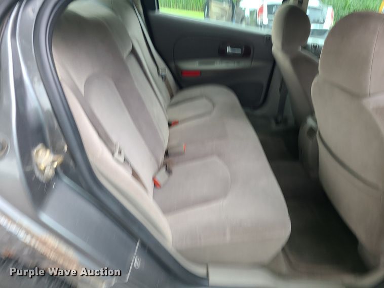 image for item MG9545 2004 Chrysler Concorde