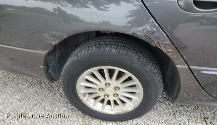 image for item MG9545 2004 Chrysler Concorde