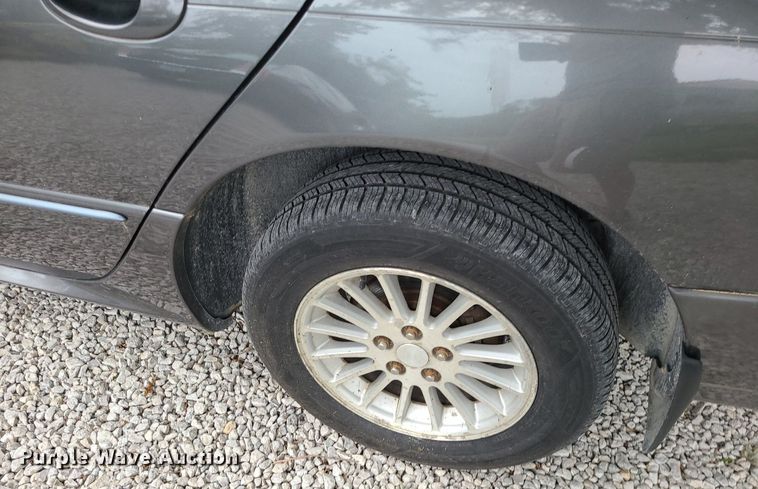 image for item MG9545 2004 Chrysler Concorde