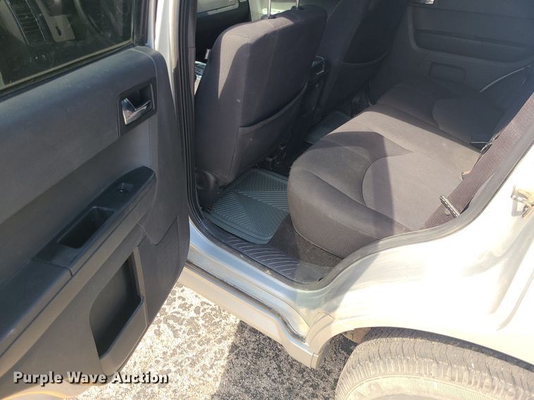 image for item MG9607 2008 Mercury Mariner  SUV