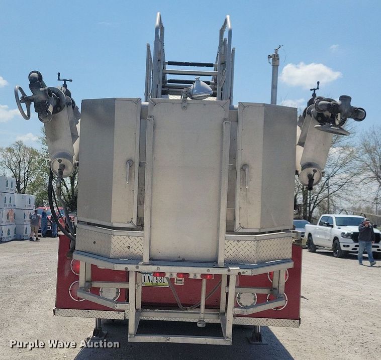 image for item MO9718 1984 Sutphen TS-1004  aerial platform fire truck