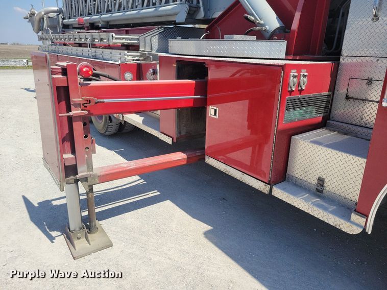 image for item MO9718 1984 Sutphen TS-1004  aerial platform fire truck