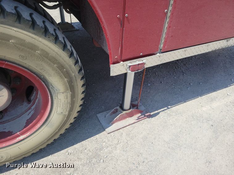 image for item MO9718 1984 Sutphen TS-1004  aerial platform fire truck