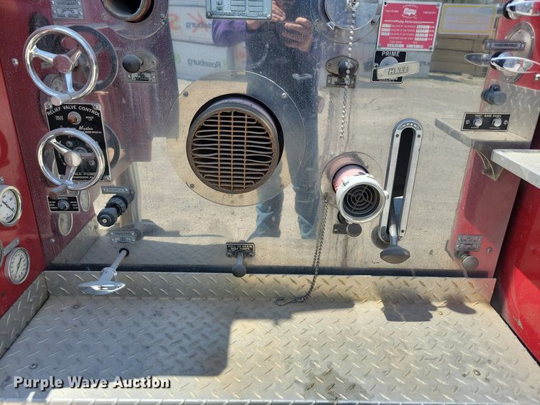 image for item MO9718 1984 Sutphen TS-1004  aerial platform fire truck