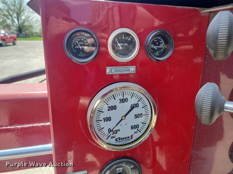 image for item MO9718 1984 Sutphen TS-1004  aerial platform fire truck