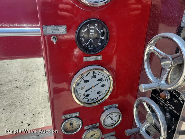 image for item MO9718 1984 Sutphen TS-1004  aerial platform fire truck