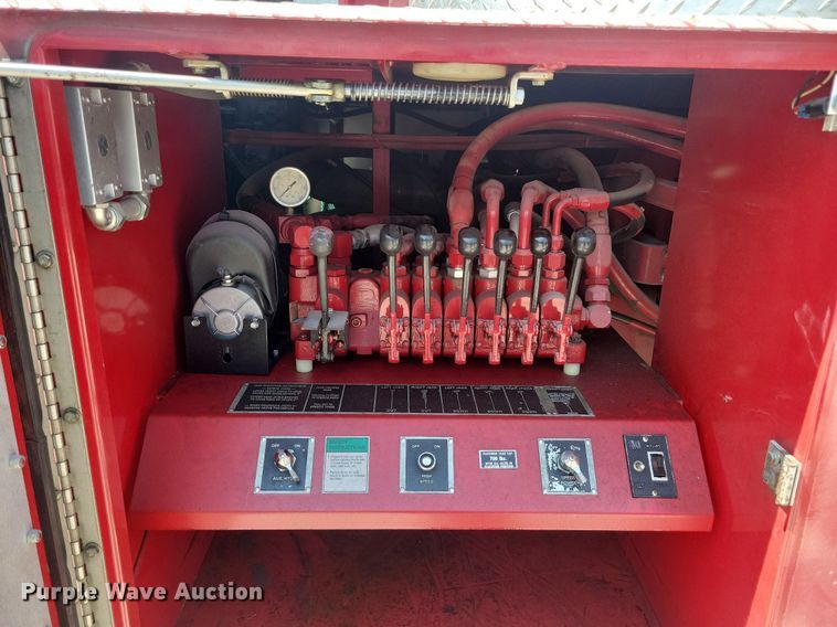 image for item MO9718 1984 Sutphen TS-1004  aerial platform fire truck