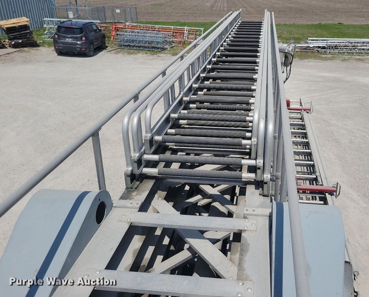 image for item MO9718 1984 Sutphen TS-1004  aerial platform fire truck