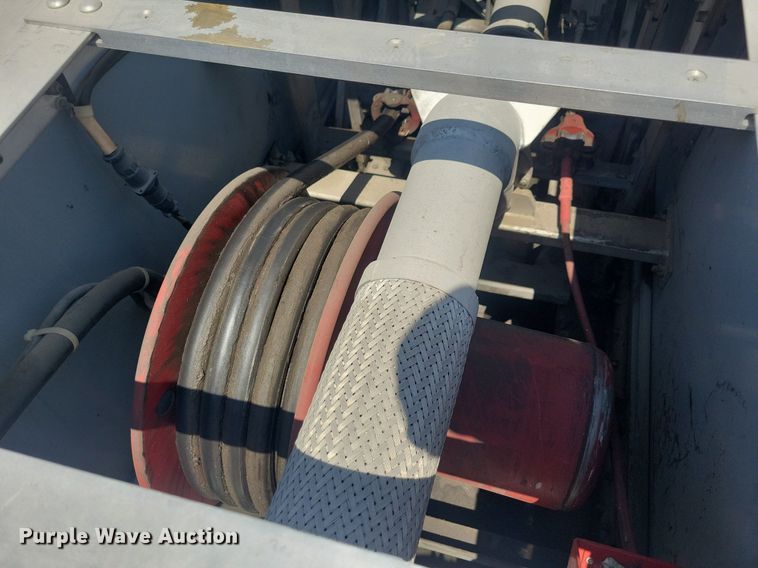 image for item MO9718 1984 Sutphen TS-1004  aerial platform fire truck