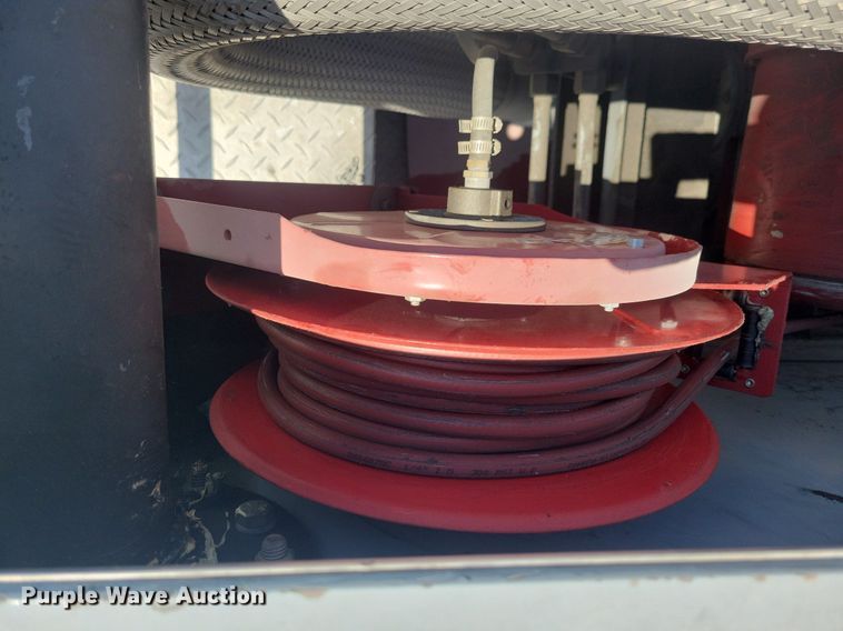 image for item MO9718 1984 Sutphen TS-1004  aerial platform fire truck