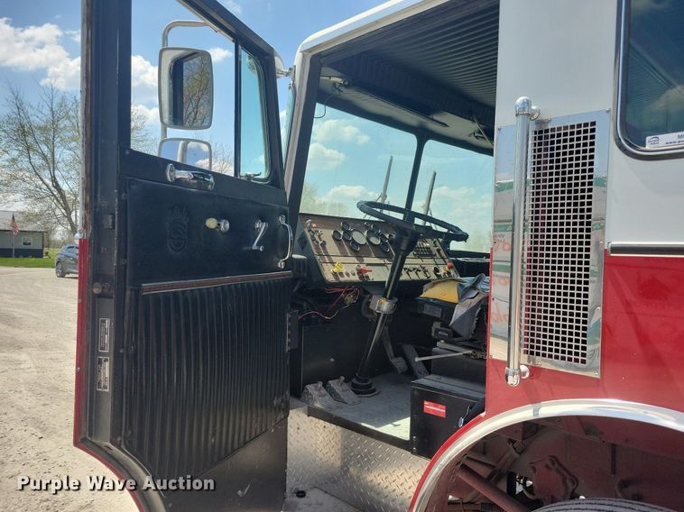 image for item MO9718 1984 Sutphen TS-1004  aerial platform fire truck