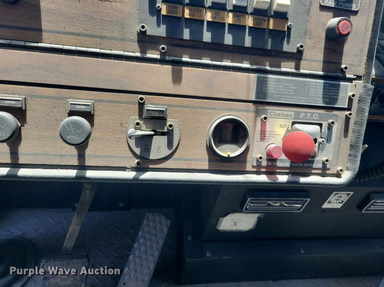 image for item MO9718 1984 Sutphen TS-1004  aerial platform fire truck