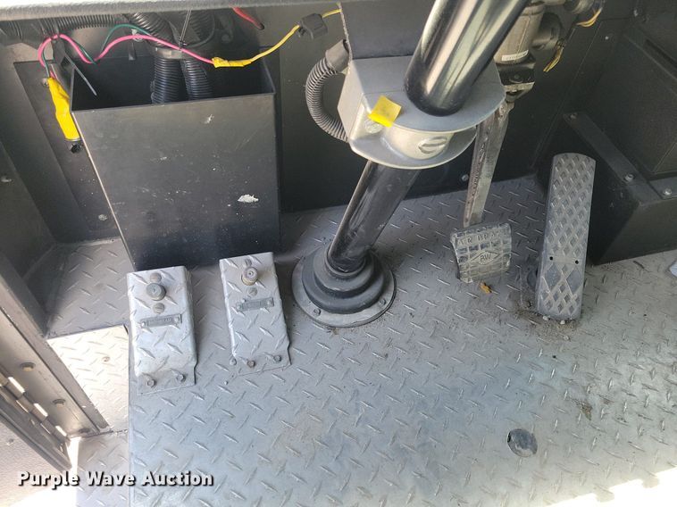 image for item MO9718 1984 Sutphen TS-1004  aerial platform fire truck