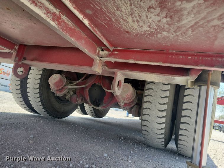 image for item MO9718 1984 Sutphen TS-1004  aerial platform fire truck