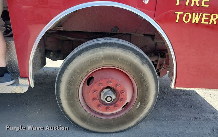 image for item MO9718 1984 Sutphen TS-1004  aerial platform fire truck