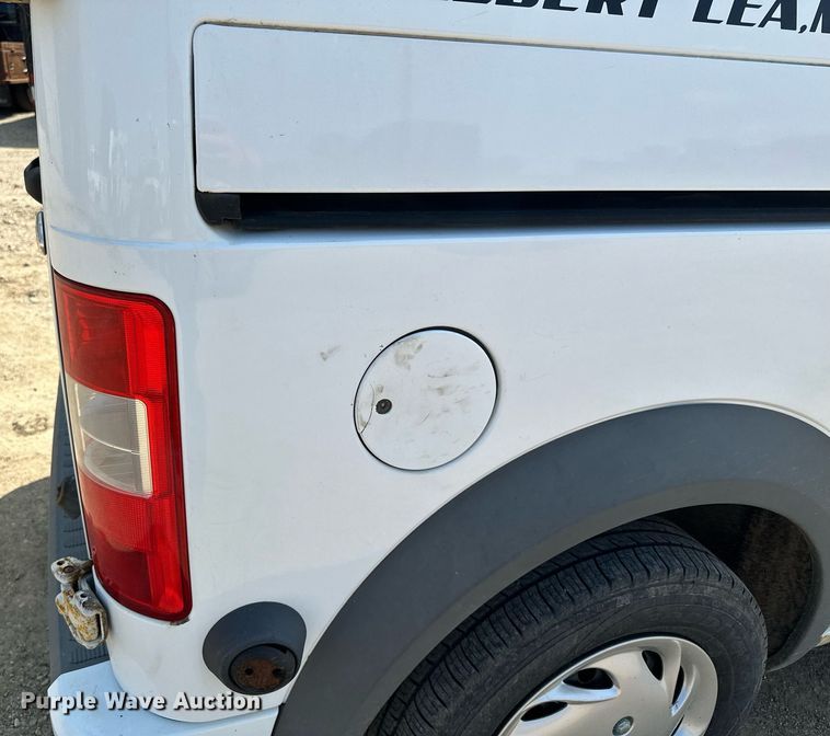 image for item MQ9296 2010 Ford Transit Connect  van