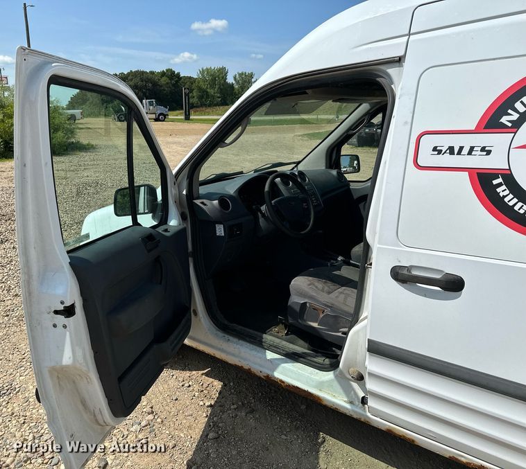 image for item MQ9296 2010 Ford Transit Connect  van