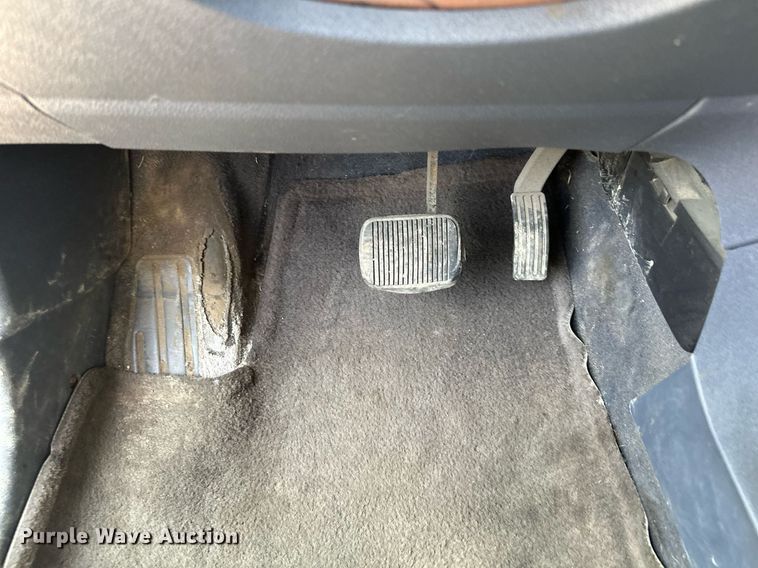 image for item MQ9296 2010 Ford Transit Connect  van