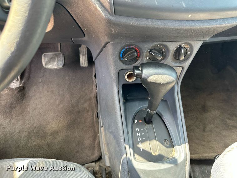 image for item MQ9296 2010 Ford Transit Connect  van