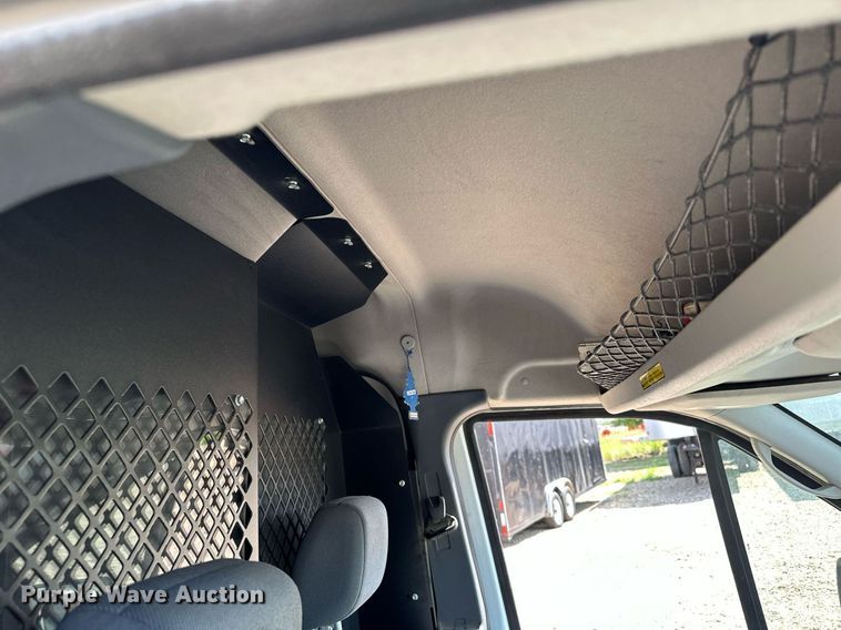 image for item MQ9296 2010 Ford Transit Connect  van