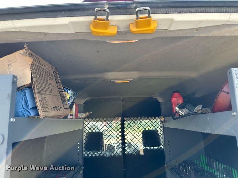 image for item MQ9296 2010 Ford Transit Connect  van