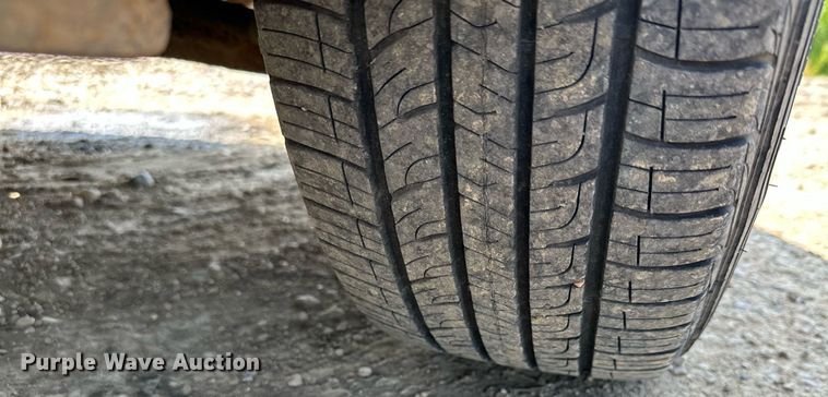 image for item MQ9296 2010 Ford Transit Connect  van