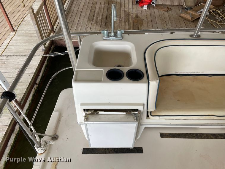 image for item MR9076 1989 Wellcraft  boat