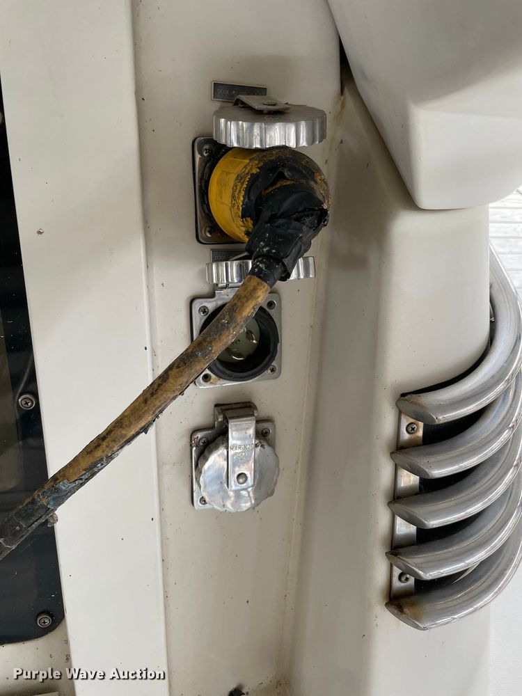 image for item MR9076 1989 Wellcraft  boat