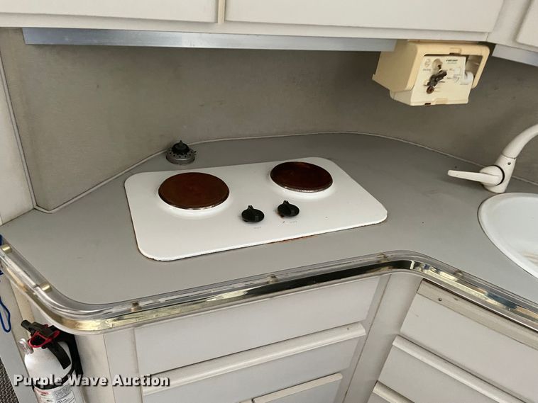 image for item MR9076 1989 Wellcraft  boat